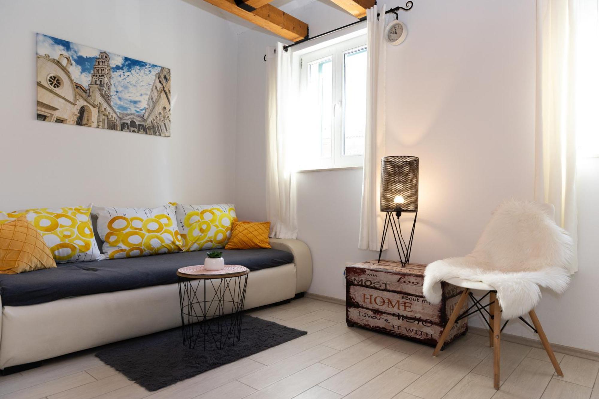 Central Split Rooms And Apartments Paese Exterior foto